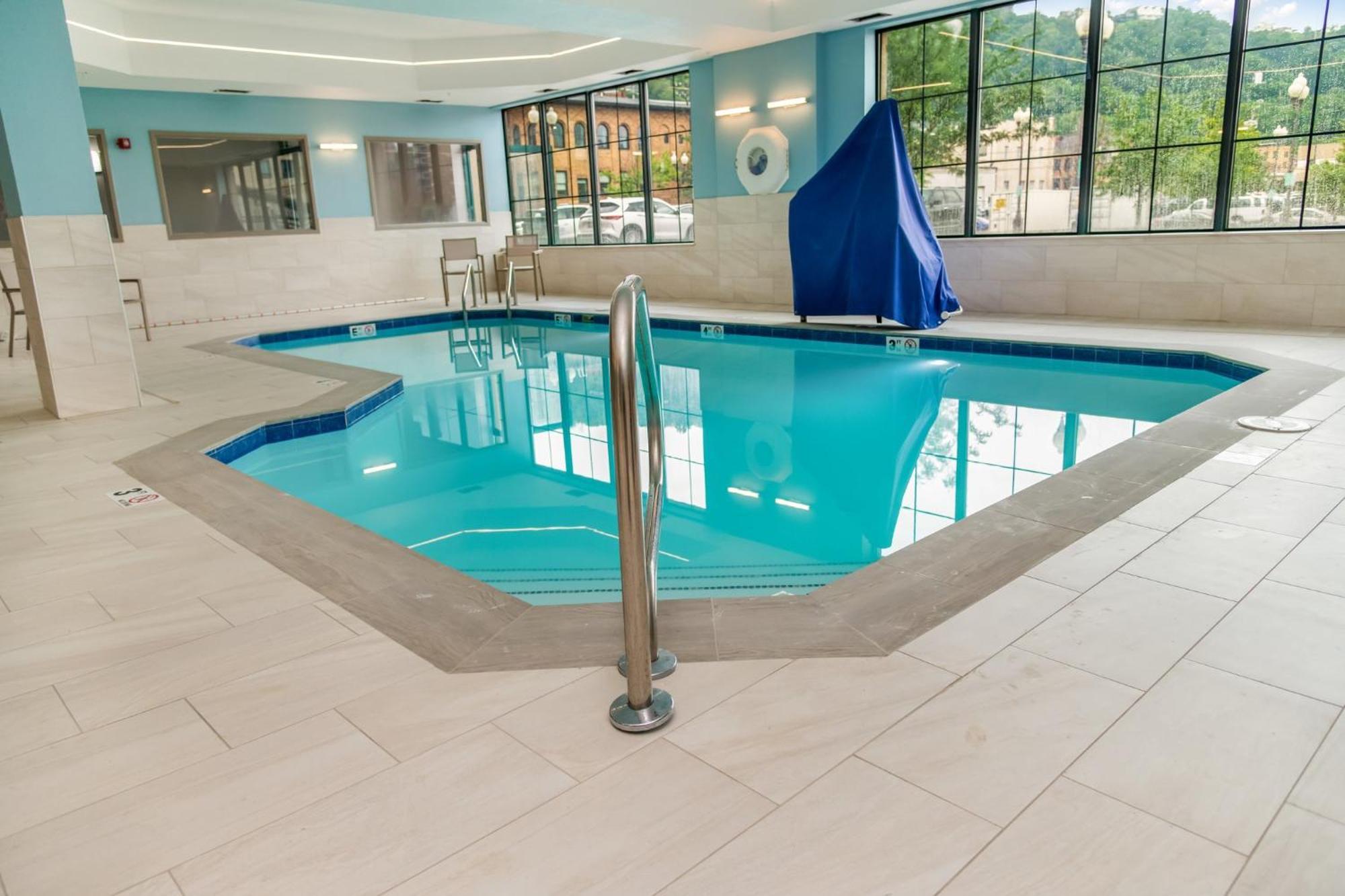 Hotel Express & Pittsburgh-south Side By Ihg