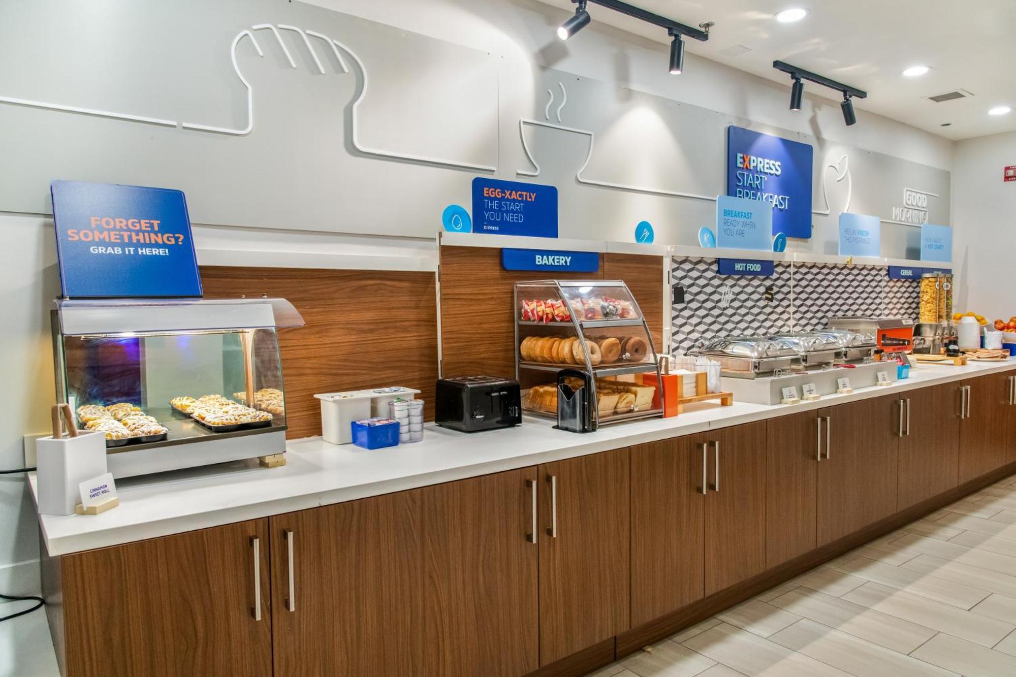 Express & Pittsburgh-south Side By Ihg Hotel