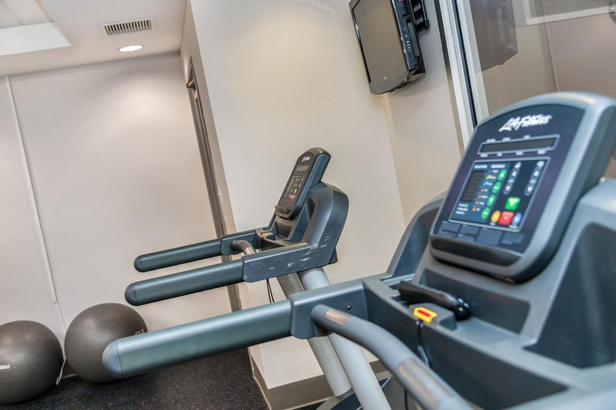 Express & Pittsburgh-south Side By Ihg 4*